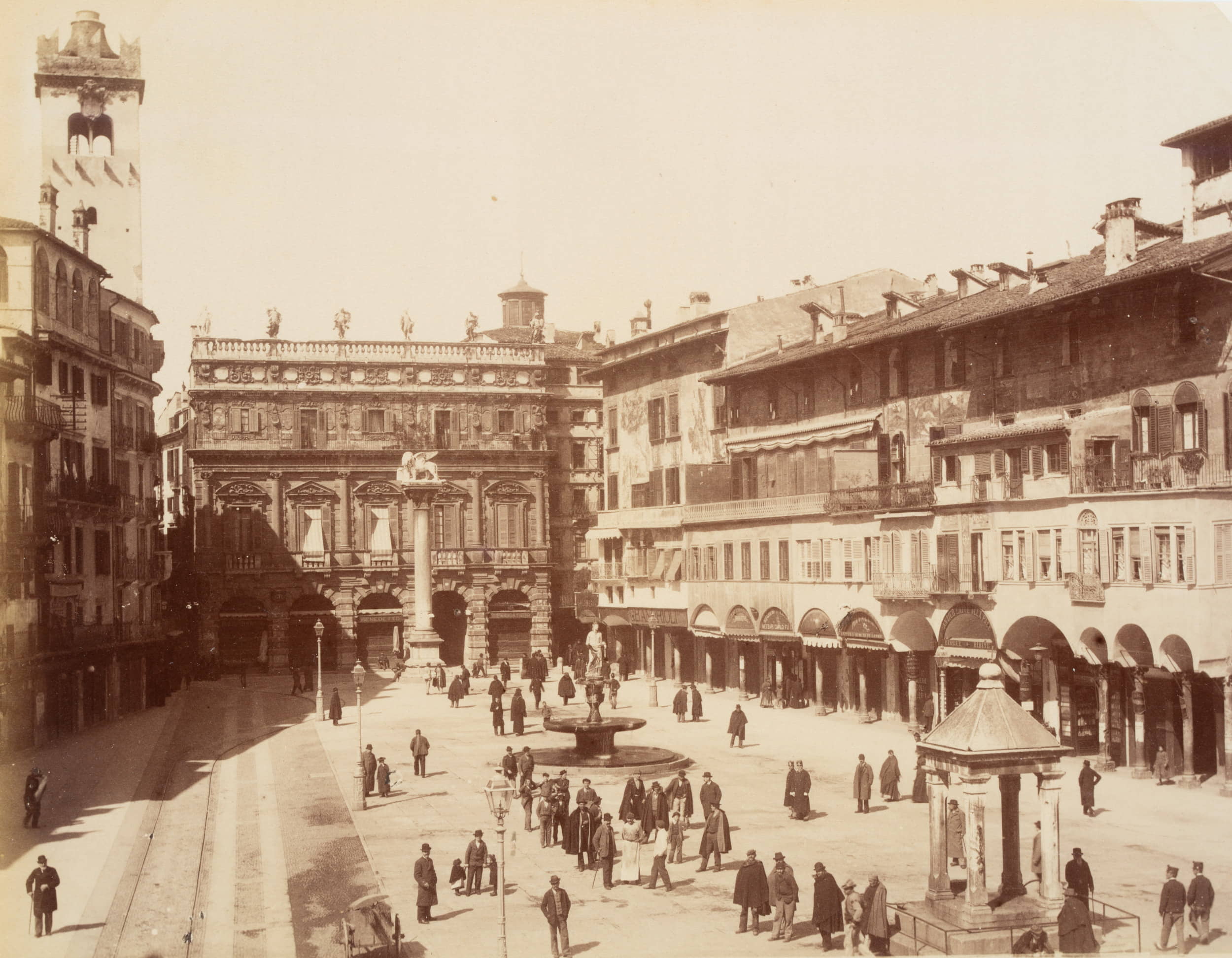 Blick über die Piazza delle Erbe, Verona