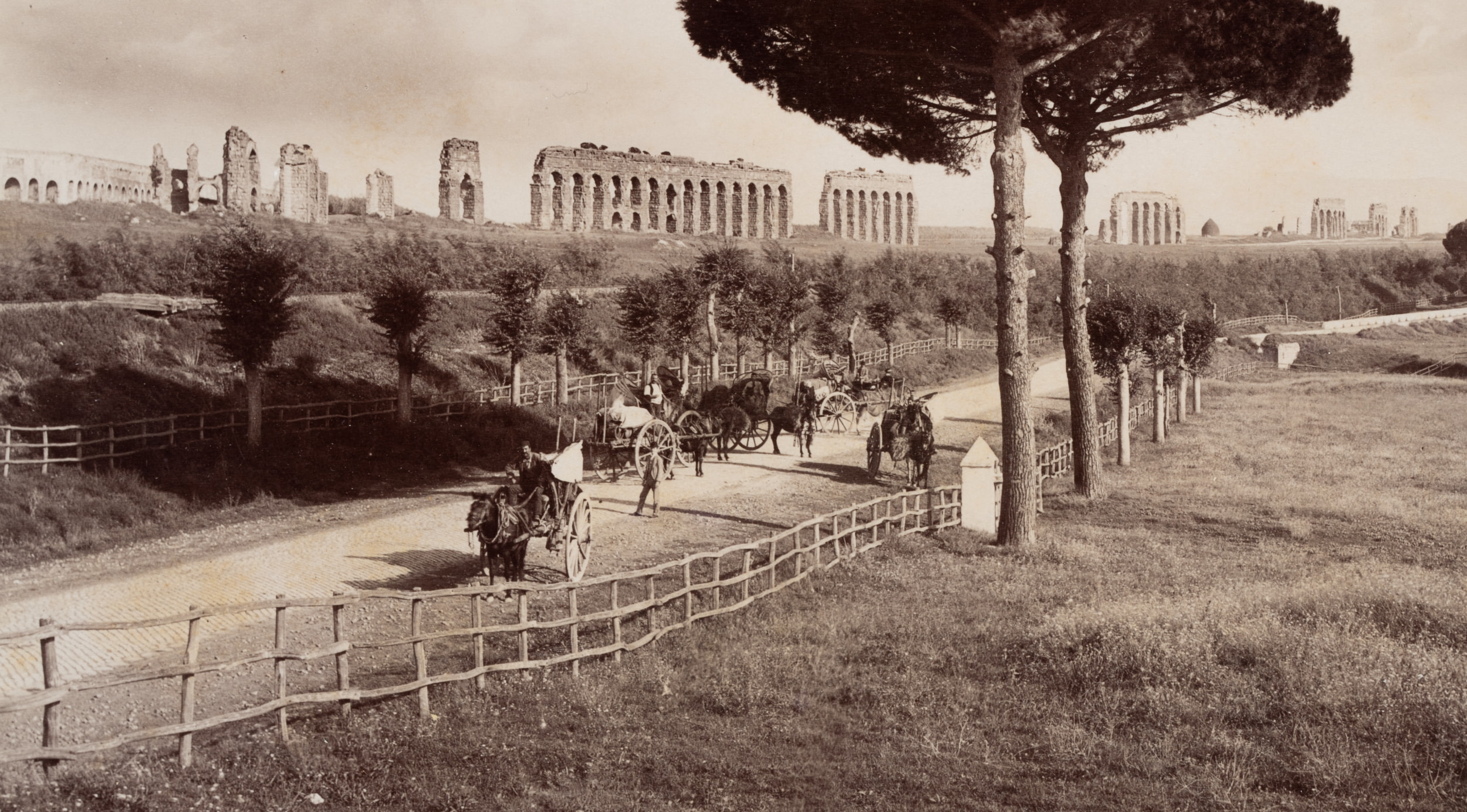 Via Appia Nuova mit Claudio Aquädukt