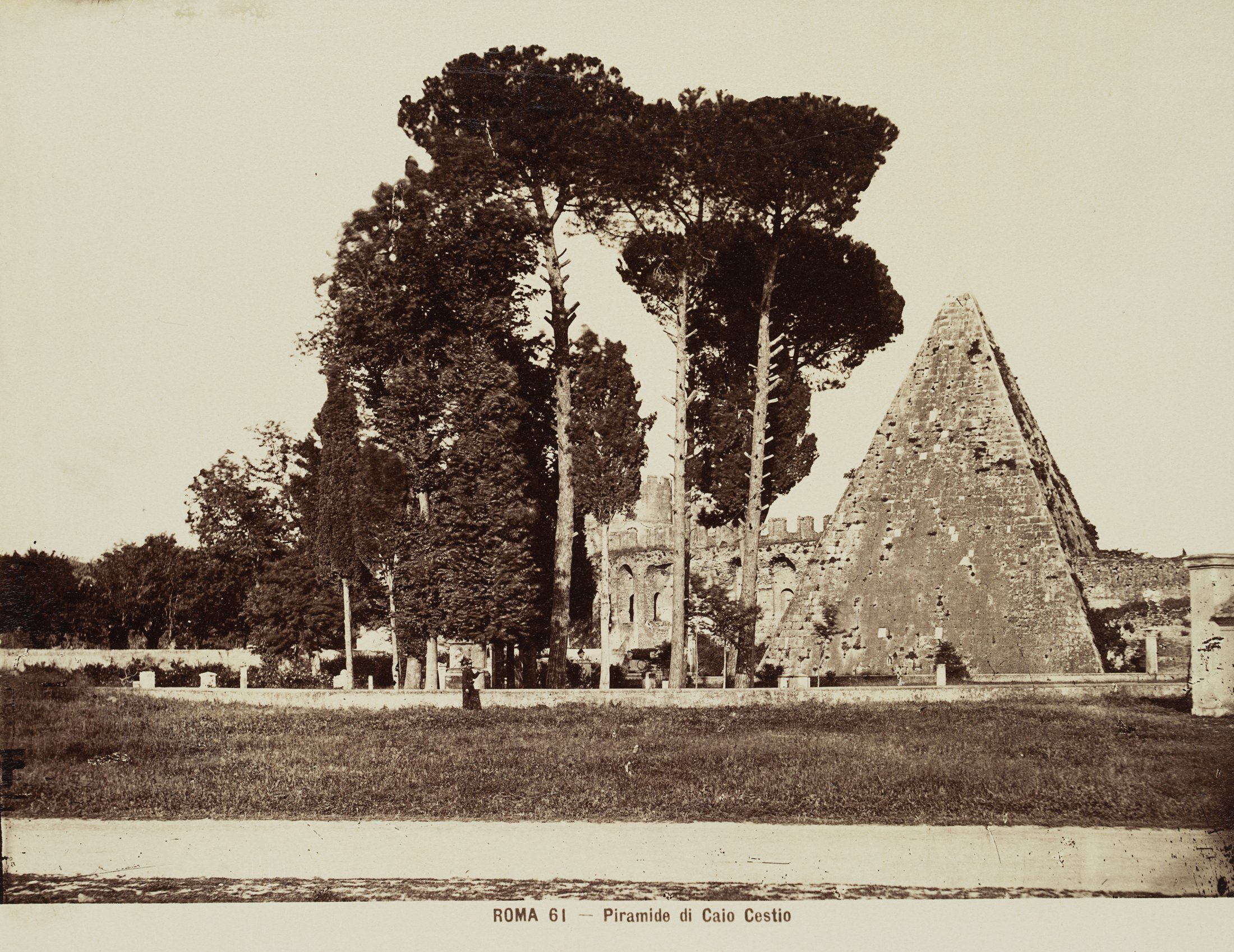Ansicht der Cestius-Pyramide in Rom