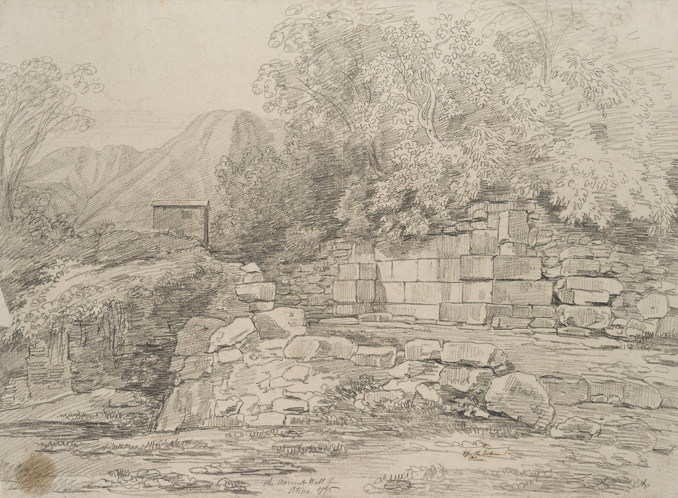 Ruinen der alten Stadtmauer von Atina