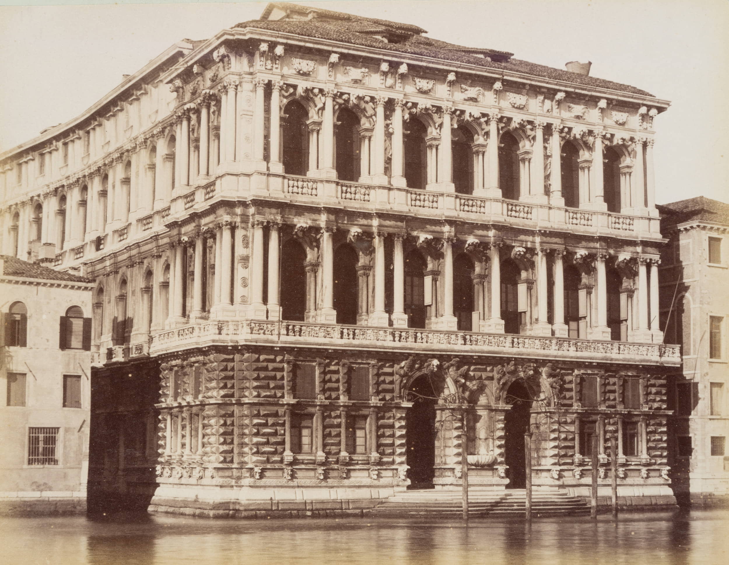 Palazzo Pesaro am Canal Grande, Venedig