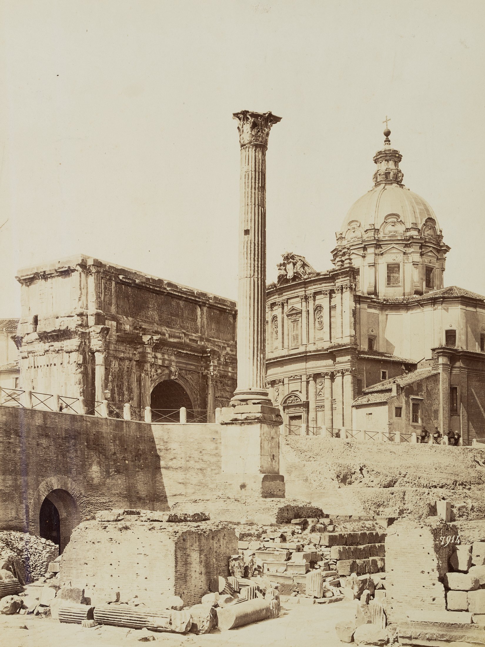 Phokas-Säule, Septimius-Severus-Bogen und Kirche Santi Luca e Martina in Rom