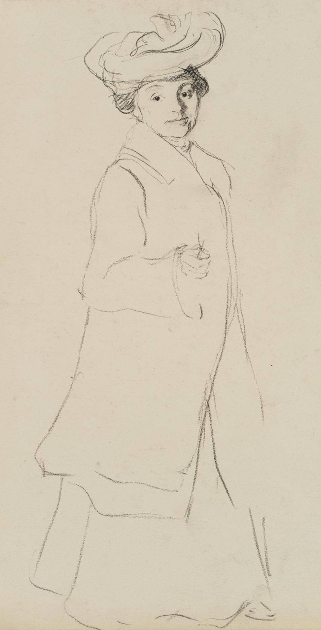 Stehende Frau mit Hut und Mantel